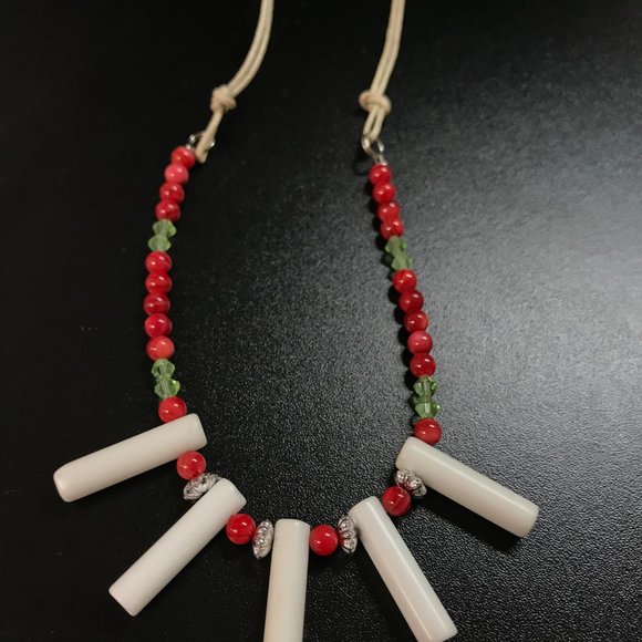 19 1/2" Red Agate and Ceramic Necklace - Picture 2 of 5
